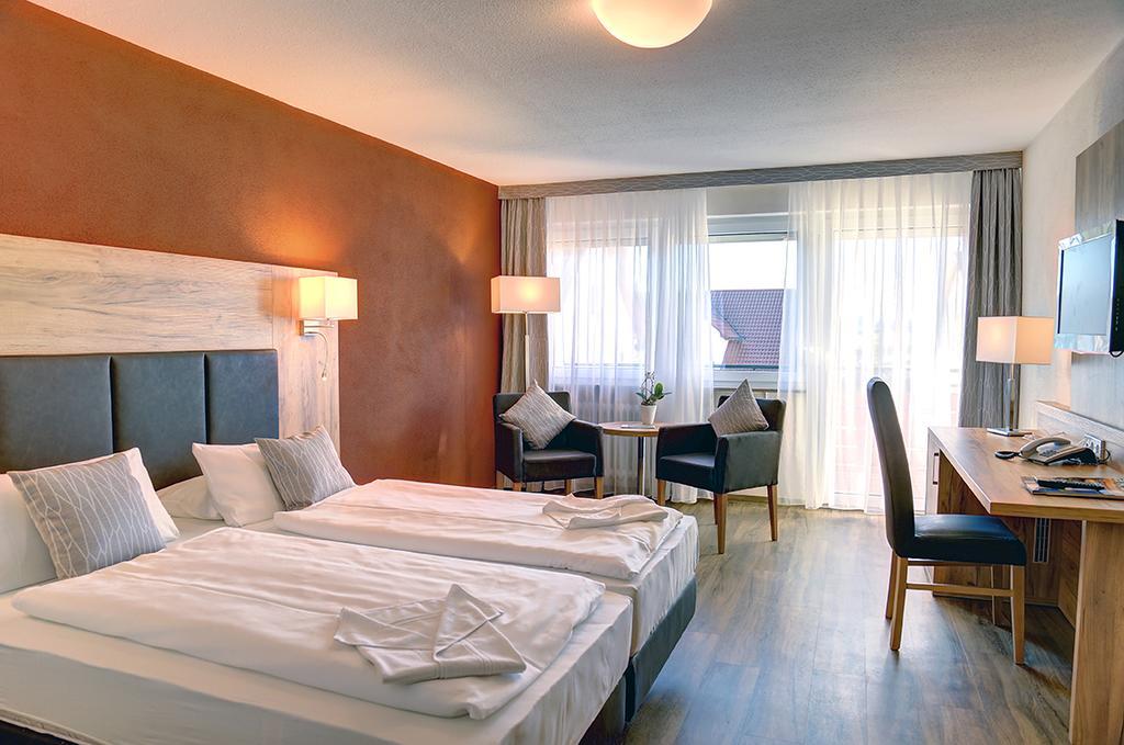 Trip Inn Landhotel Krone Roggenbeuren Esterno foto