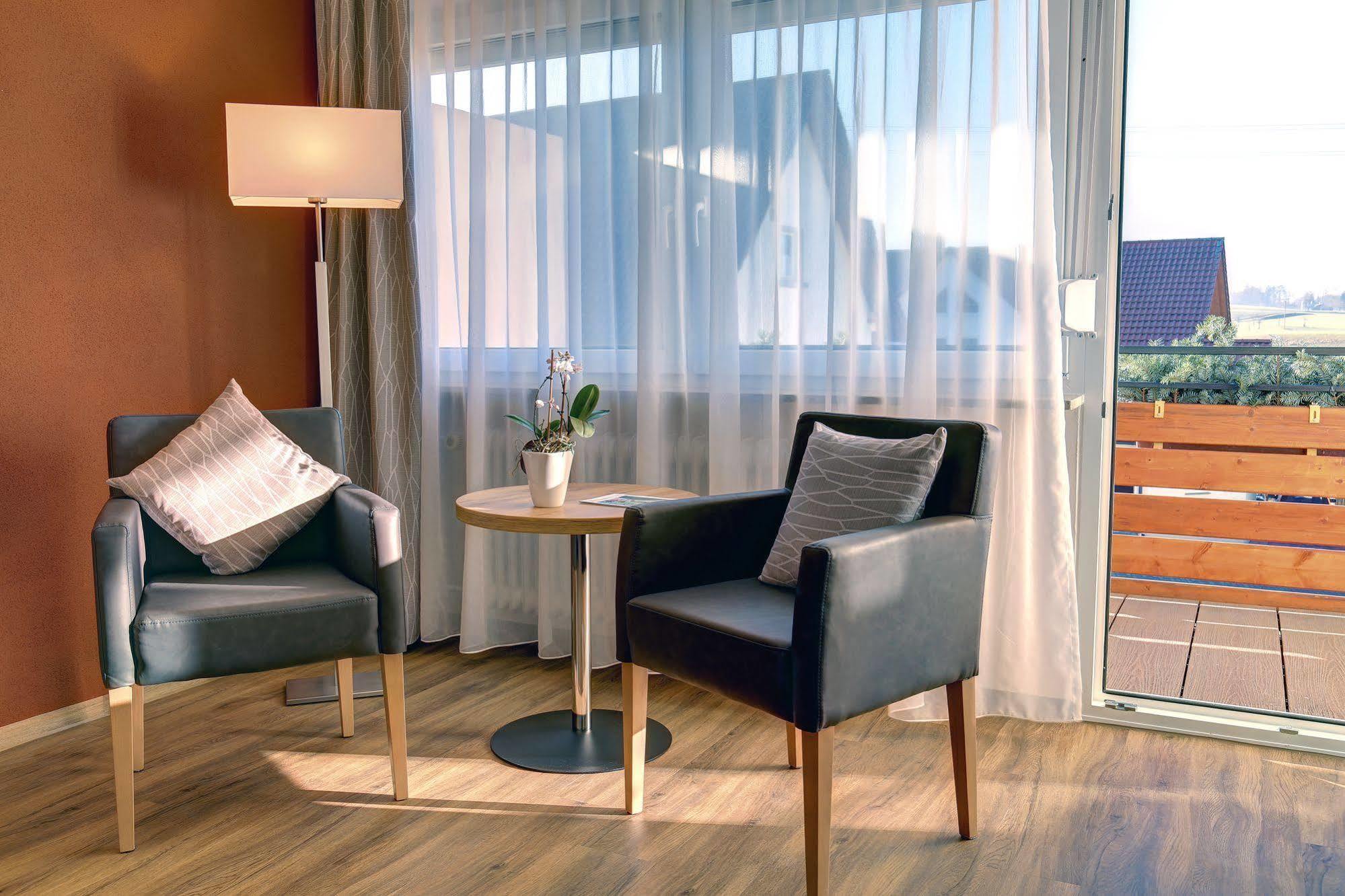 Trip Inn Landhotel Krone Roggenbeuren Esterno foto